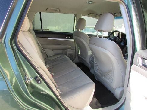 Used 2014 Subaru Outback 2.5i AWD/4WD image 18