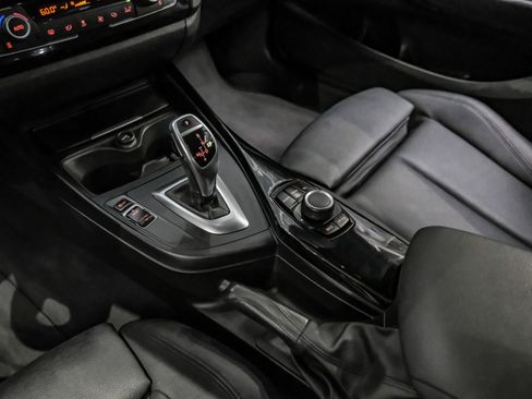 Used 2017 BMW 230i Coupe image 18