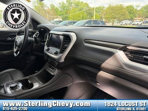Used 2023 GMC Acadia SLT AWD/4WD image 11