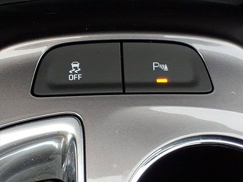 Used 2020 Chevrolet Malibu LT image 25