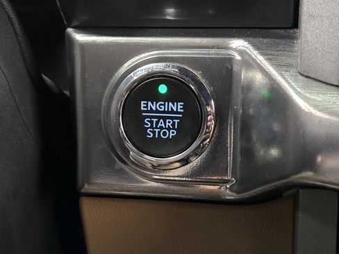 Used 2021 Ford F150 Lariat image 21