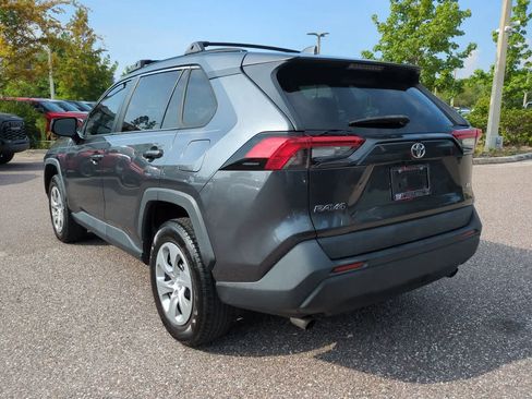 Used 2021 Toyota RAV4 LE FWD image 4