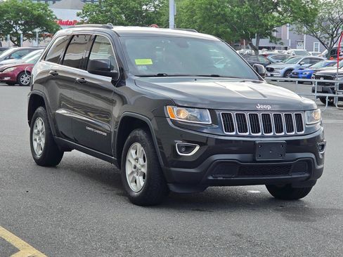 Used 2016 Jeep Grand Cherokee Laredo w/ Quick Order Package 23E AWD/4WD image 3