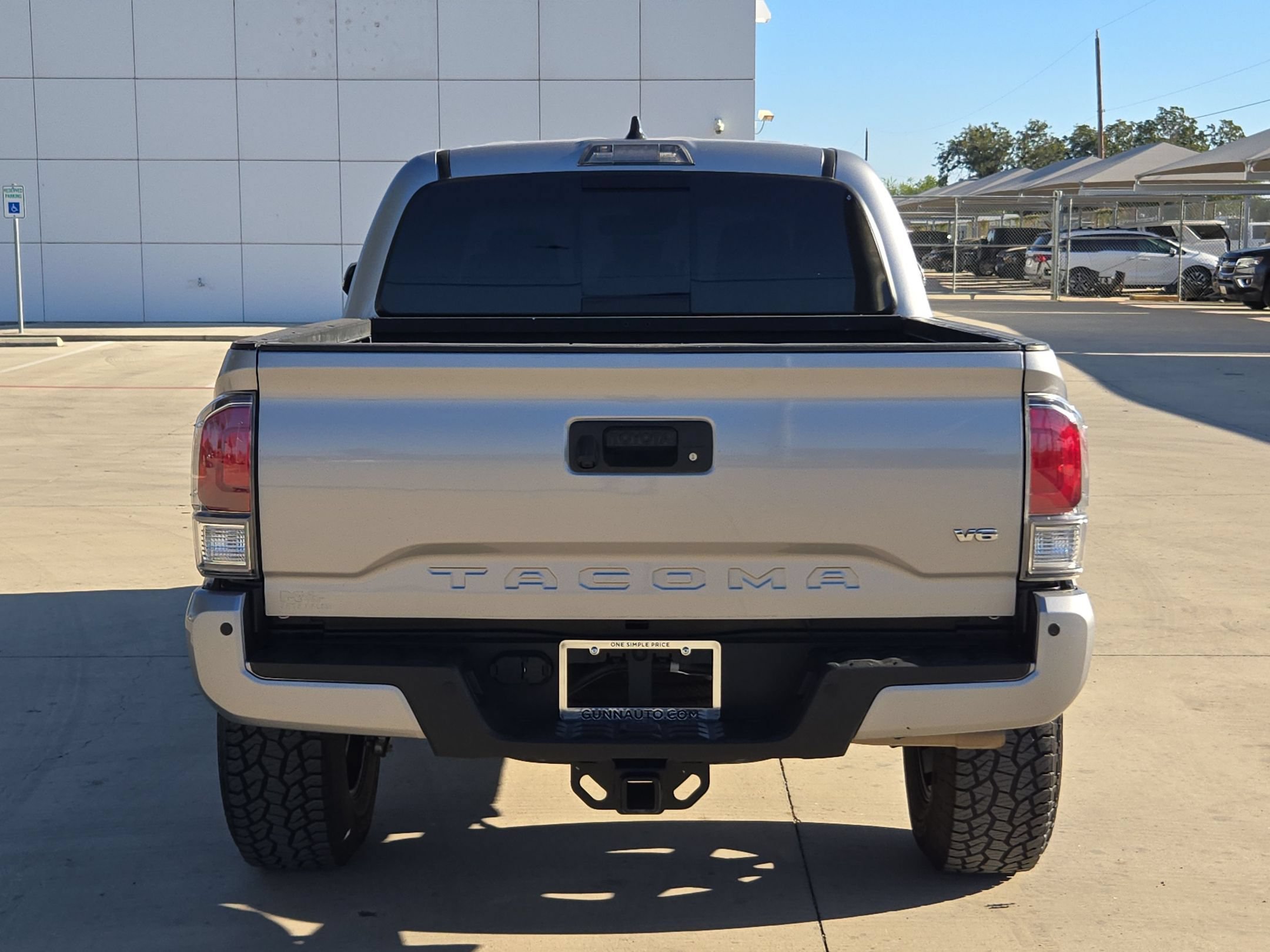 Used 2021 Toyota Tacoma TRD Sport w/ Technology Package AWD/4WD image 4