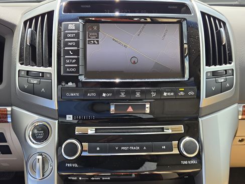 Used 2013 Toyota Land Cruiser AWD/4WD image 15