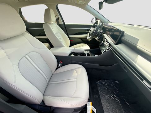 New 2026 Hyundai Sonata SEL FWD image 20