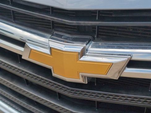 Certified 2021 Chevrolet Traverse LS FWD image 29