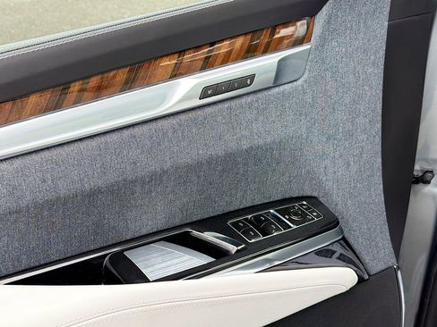 New 2026 Cadillac Escalade Platinum Sport w/ LPO, ONYX Package image 18