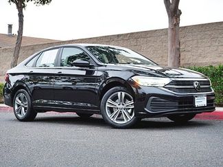 Used 2024 Volkswagen Jetta SE video 2