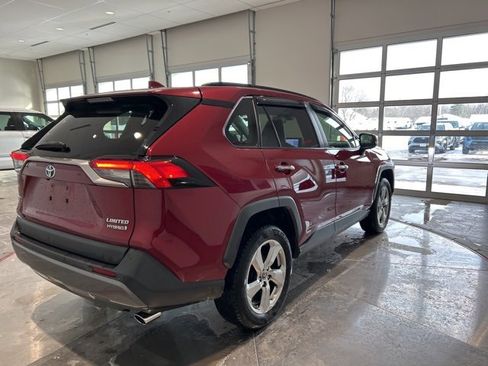 Used 2019 Toyota RAV4 Limited w/ Carpet Mat Package image 7