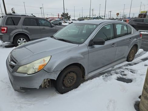 Used 2011 Subaru Legacy 2.5i image 1
