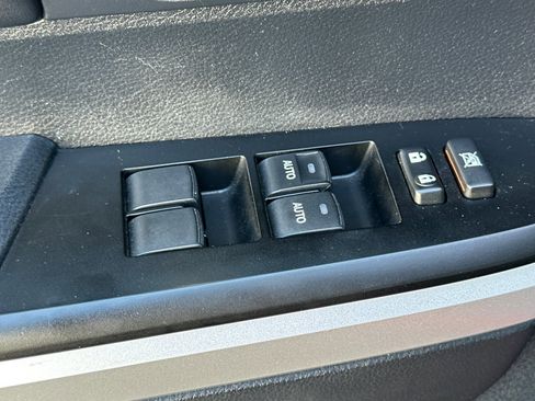 Used 2015 Toyota Tundra Platinum image 12