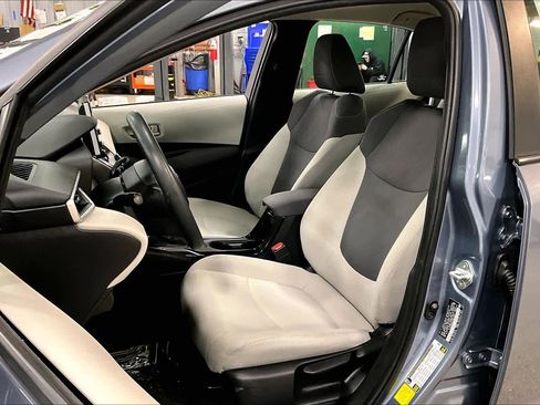 Used 2020 Toyota Corolla LE image 7