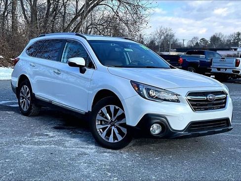 Used 2019 Subaru Outback 2.5i Touring w/ Popular Package #3A image 2