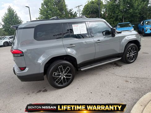 Used 2024 Lexus GX 550 w/ Accessory Package (Z1) AWD/4WD image 4