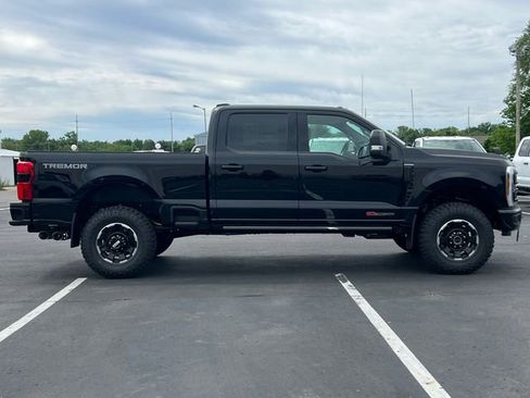 New 2026 Ford F350 Platinum w/ Tremor Off-Road Package AWD/4WD image 62