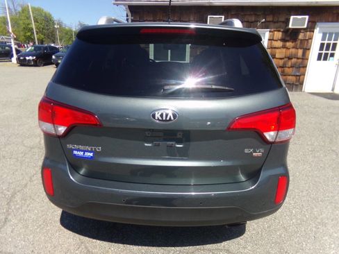 Used 2014 Kia Sorento EX AWD/4WD image 9