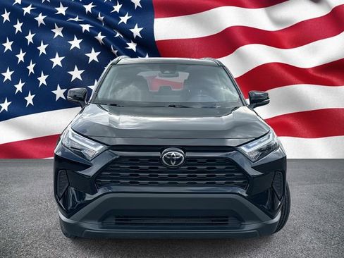 Used 2025 Toyota RAV4 XLE image 2