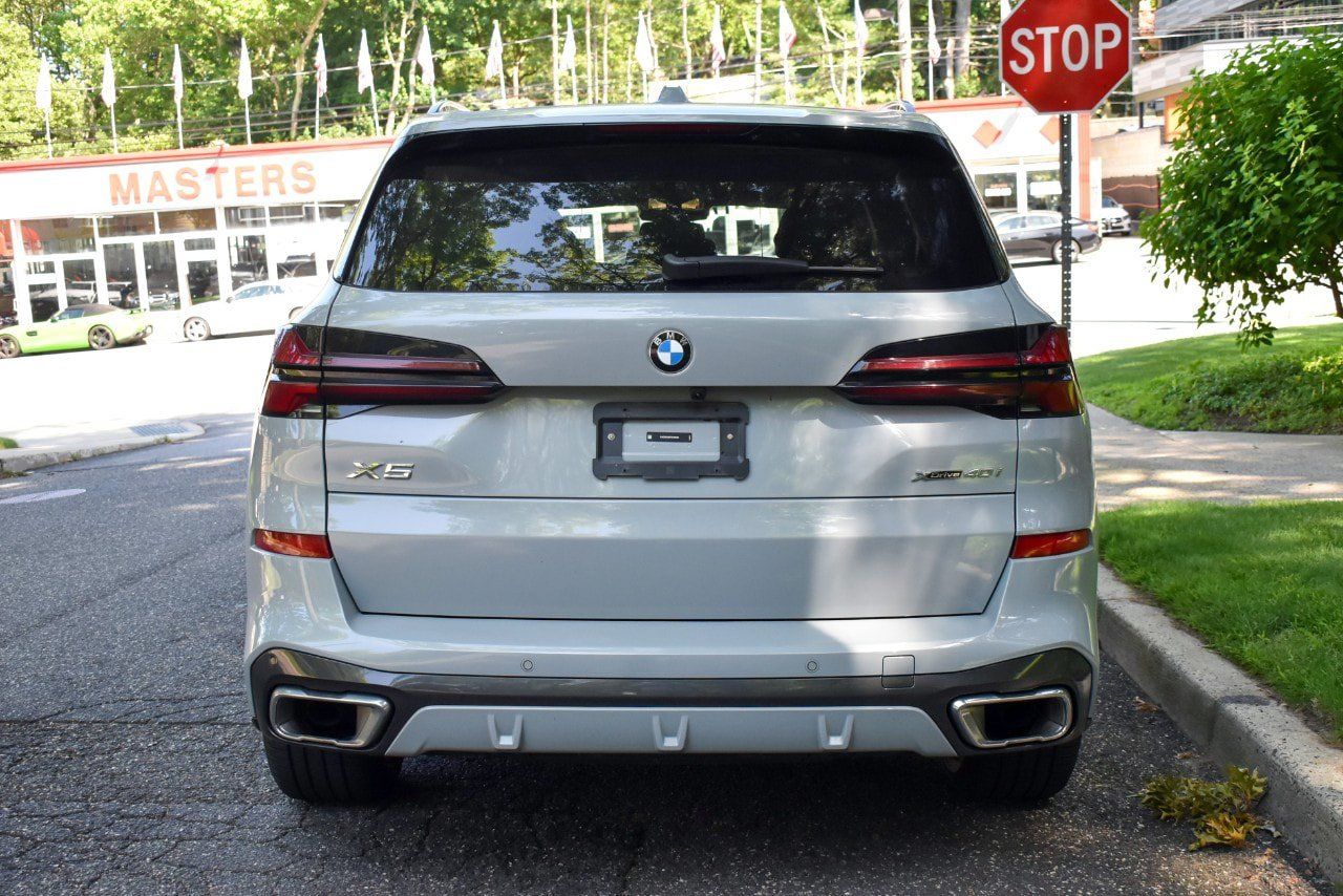 Used 2026 BMW X5 xDrive40i AWD/4WD image 6