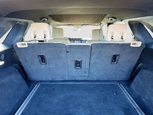 Used 2017 Cadillac XT5 Luxury w/ Driver Awareness Package image 28