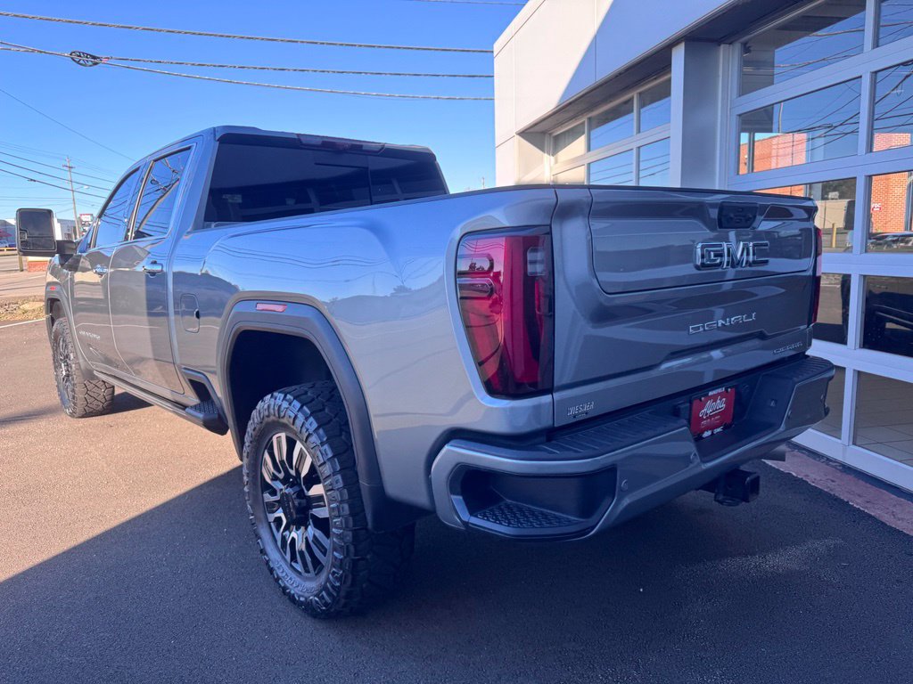 Used 2025 GMC Sierra 2500 Denali Ultimate w/ Max Trailering Package AWD/4WD image 5