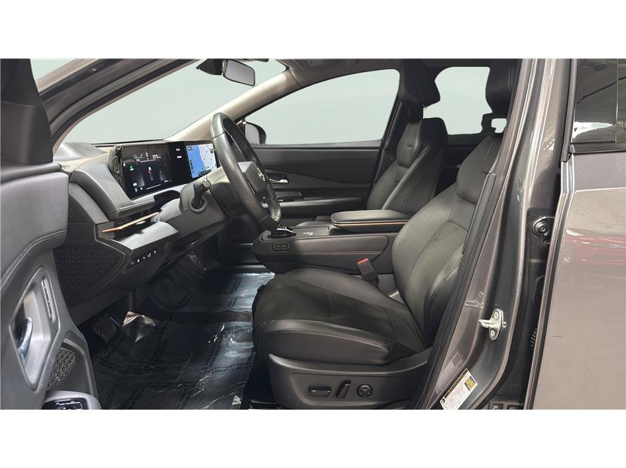 Used 2024 Nissan Ariya AWD image 16