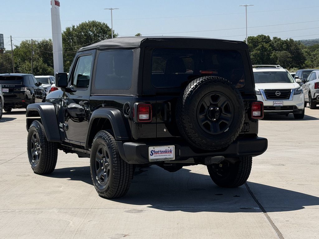 Used 2021 Jeep Wrangler Sport AWD/4WD image 4