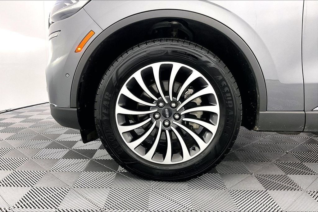 Used 2023 Lincoln Aviator Reserve w/ Equipment Group 201A AWD/4WD image 8