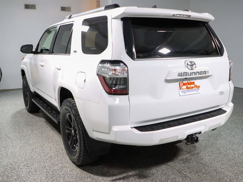 Used 2021 Toyota 4Runner SR5 AWD/4WD image 9