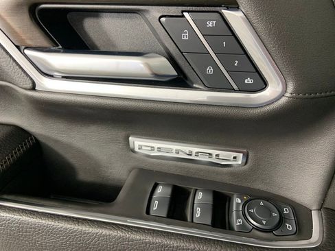 Used 2025 GMC Sierra 1500 Denali w/ Denali Reserve Package image 32