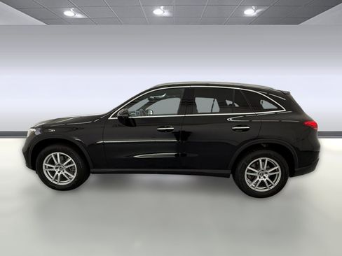 Certified 2023 Mercedes-Benz GLC 300 image 2