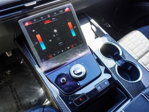 Used 2025 Cadillac Escalade V image 31