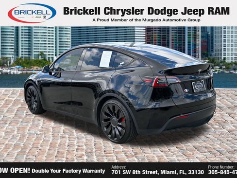 Used 2025 Tesla Model Y Performance AWD/4WD image 4