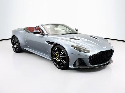 Used 2021 Aston Martin DBS Superleggera Volante image 3