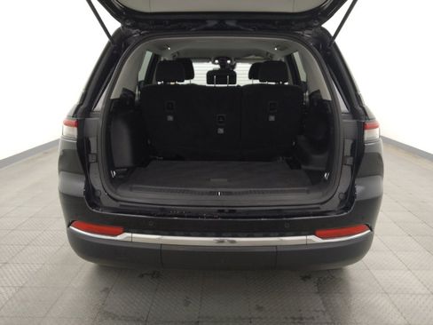 Used 2024 Jeep Grand Cherokee Laredo RWD image 29