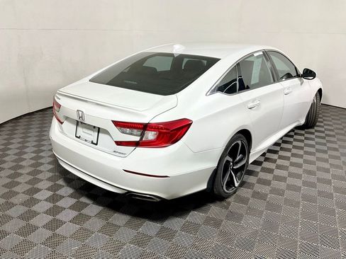 Used 2018 Honda Accord Sport image 17