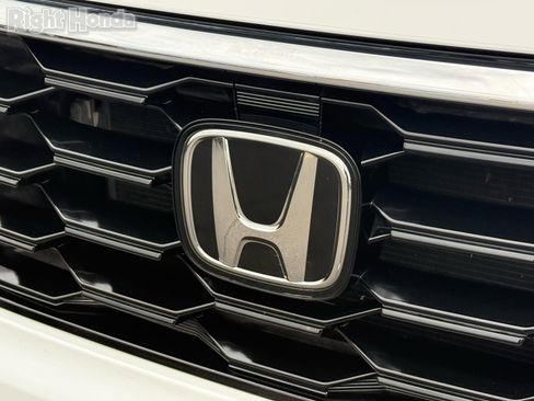 Certified 2024 Honda Pilot Touring image 33