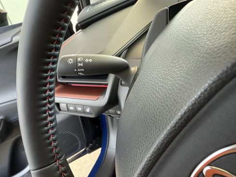 Certified 2025 Toyota Prius Plug-In Hybrid image 13