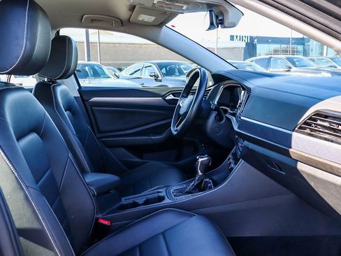 Used 2024 Volkswagen Jetta SE image 18