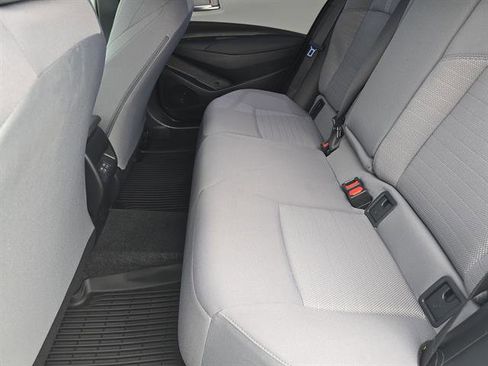 Used 2025 Toyota Corolla SE image 32