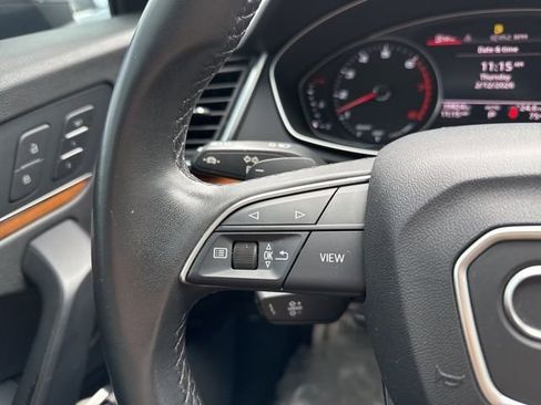 Used 2021 Audi Q5 Premium w/ Convenience Package image 18