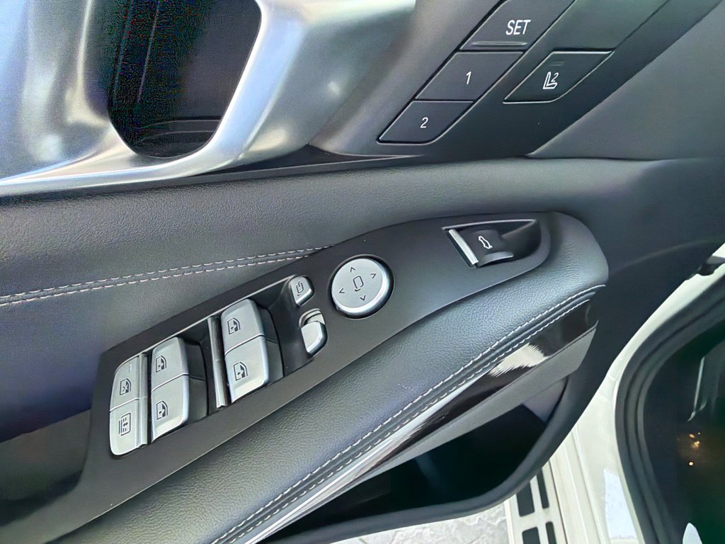 Used 2026 BMW X7 xDrive40i AWD/4WD image 8