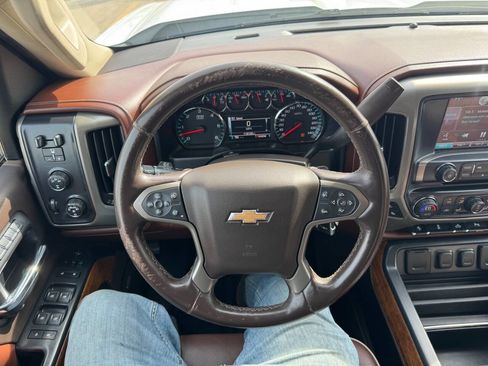 Used 2015 Chevrolet Silverado 2500 High Country w/ High Country Premium Package image 18