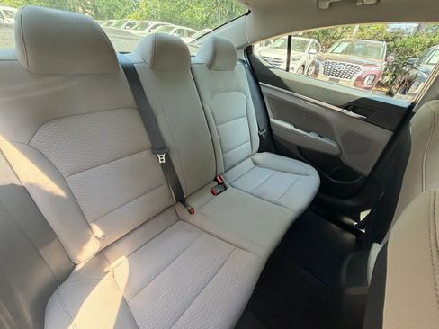 Used 2020 Hyundai Elantra SEL FWD image 11
