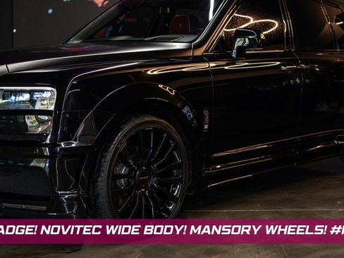 Used 2022 Rolls-Royce Cullinan Black Badge AWD/4WD image 2