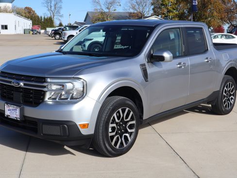 Used 2023 Ford Maverick Lariat w/ Lariat Luxury Package image 2