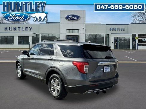 Used 2023 Ford Explorer XLT w/ Equipment Group 202A image 5