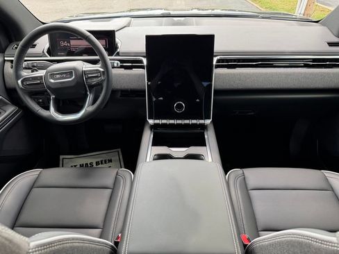 Certified 2026 GMC Sierra EV Elevation AWD/4WD image 17