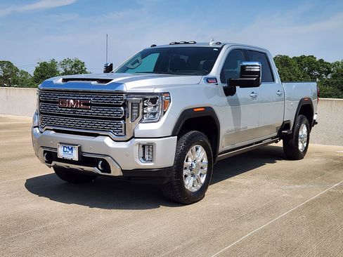 Used 2023 GMC Sierra 2500 Denali w/ Denali Ultimate Package AWD/4WD image 3