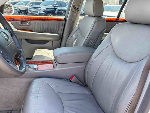 Used 2006 Lexus LS 430 RWD image 16